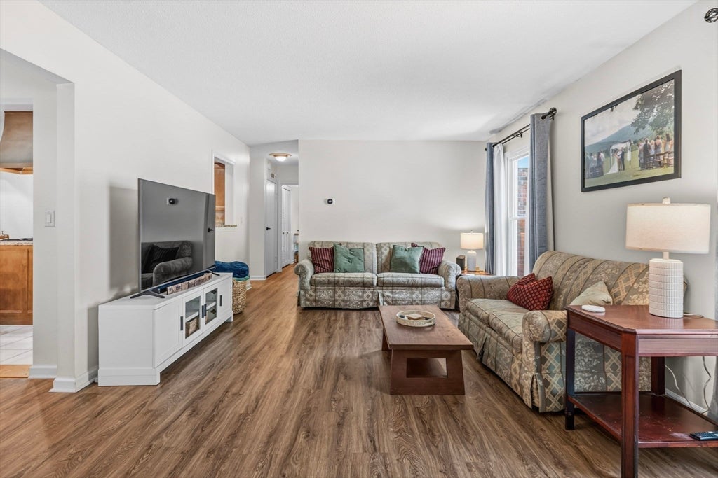 30 Halifax Ct #G, Springfield, MA Photo #15