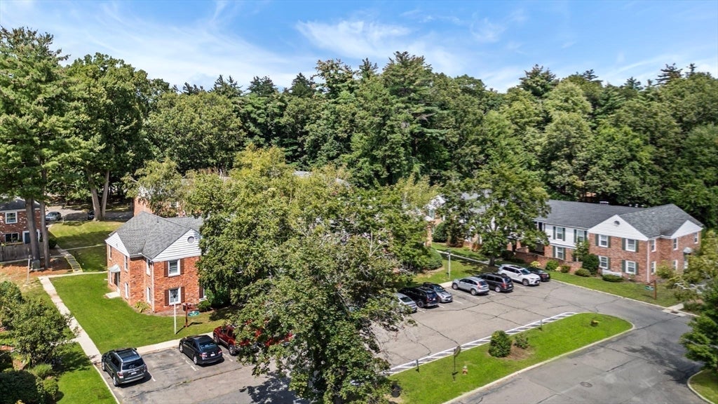 30 Halifax Ct #G, Springfield, MA Photo #29