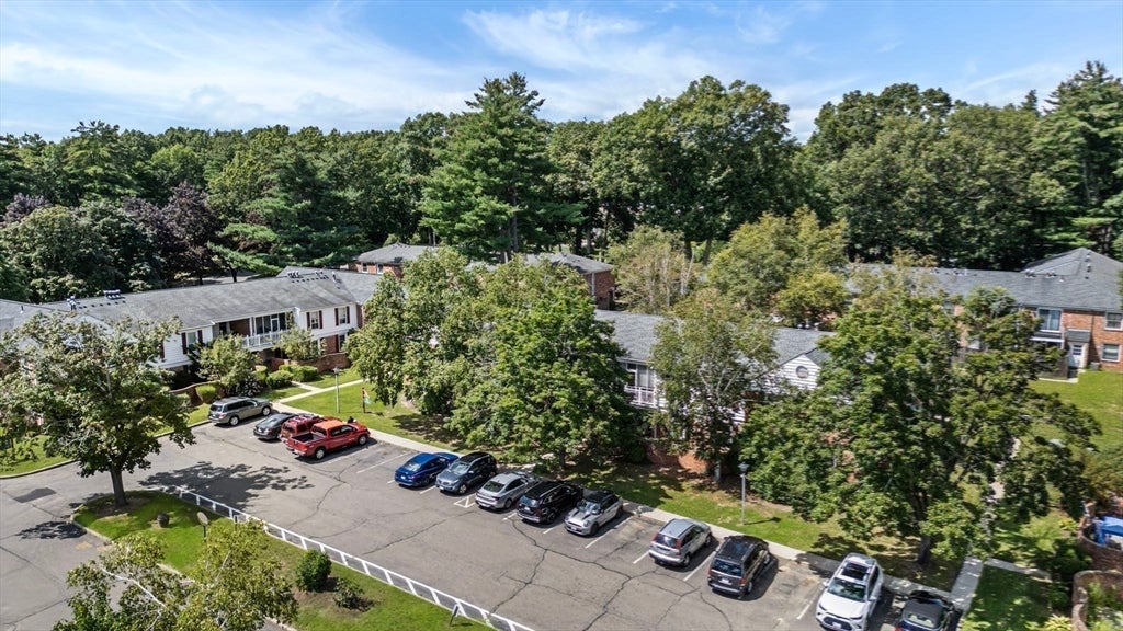 30 Halifax Ct #G, Springfield, MA Photo #27