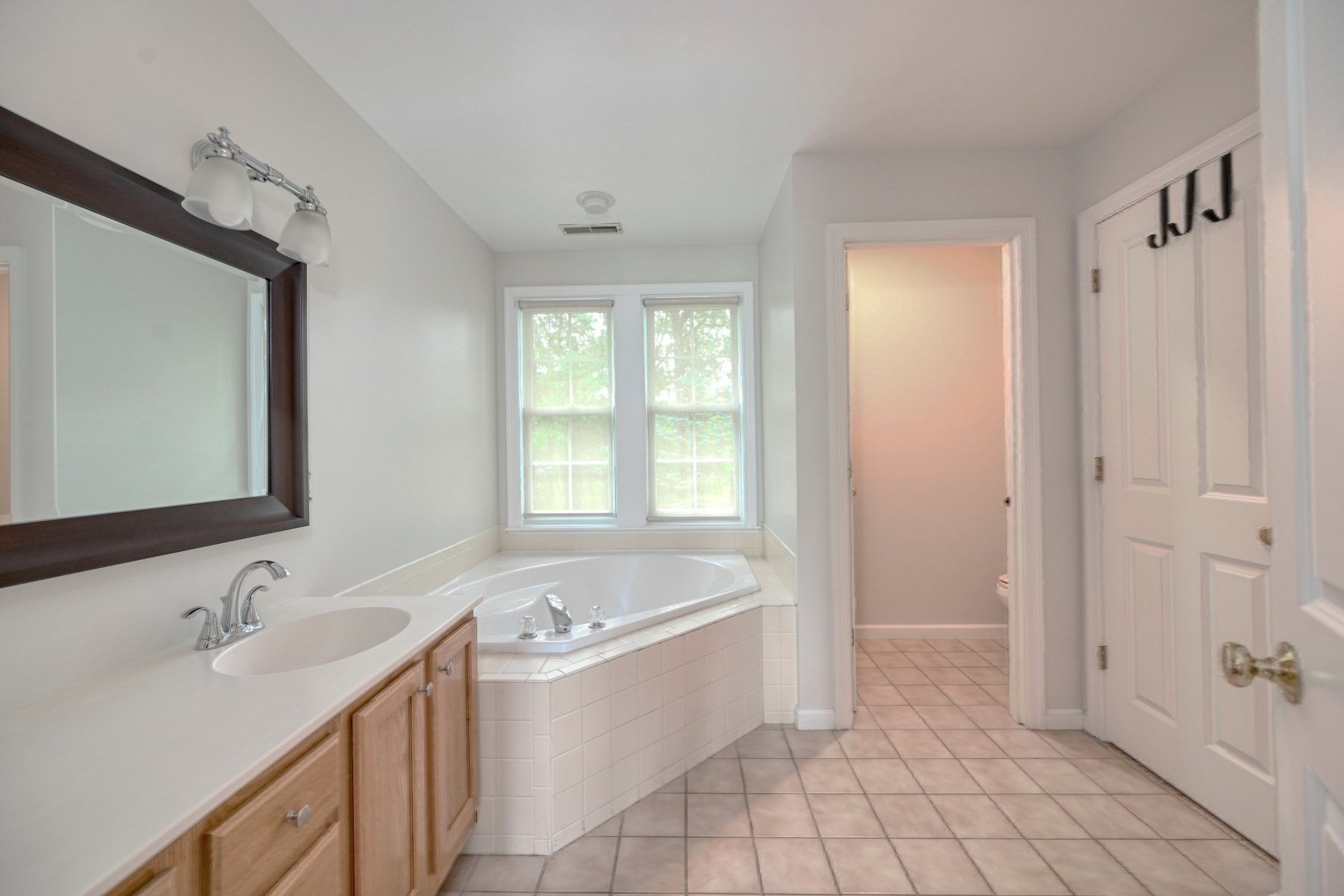 5 Bay Farm Ln, Grafton, MA, 5 Bay Farm Ln, Grafton, MA Photo #18