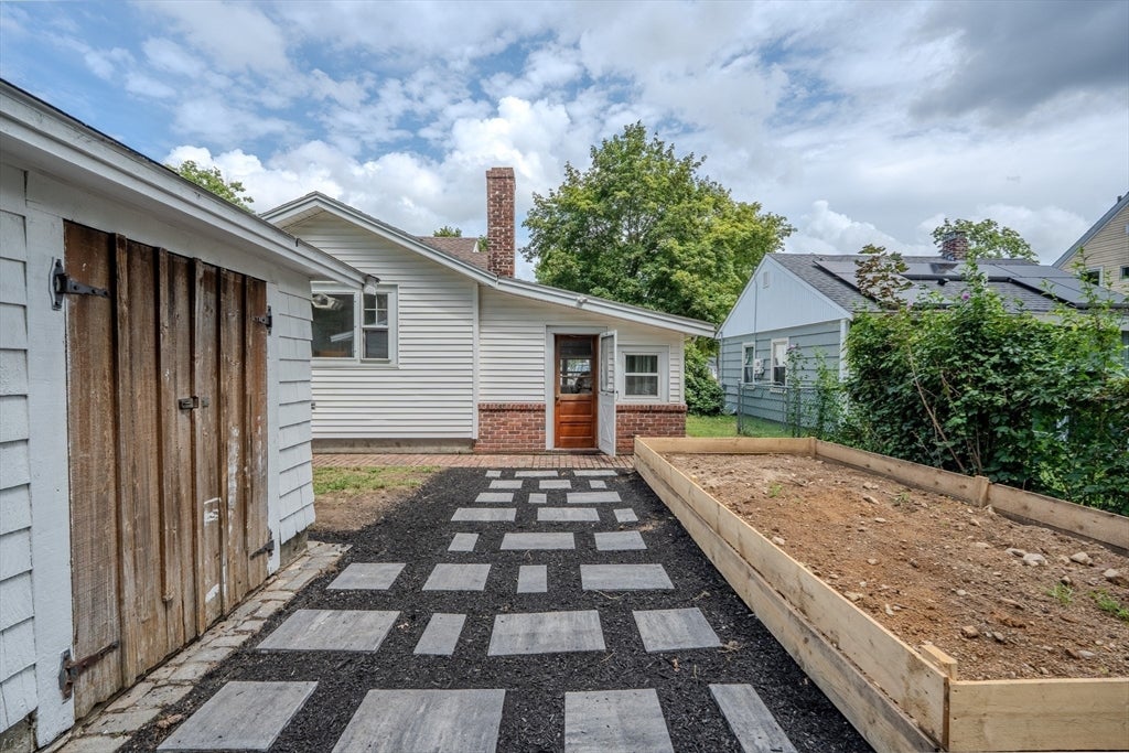 40 Oneida Ave, Brockton, MA, 40 Oneida Ave, Brockton, MA Photo #19