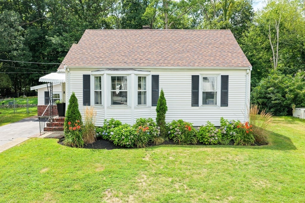 40 Oneida Ave, Brockton, MA, 40 Oneida Ave, Brockton, MA Photo #2
