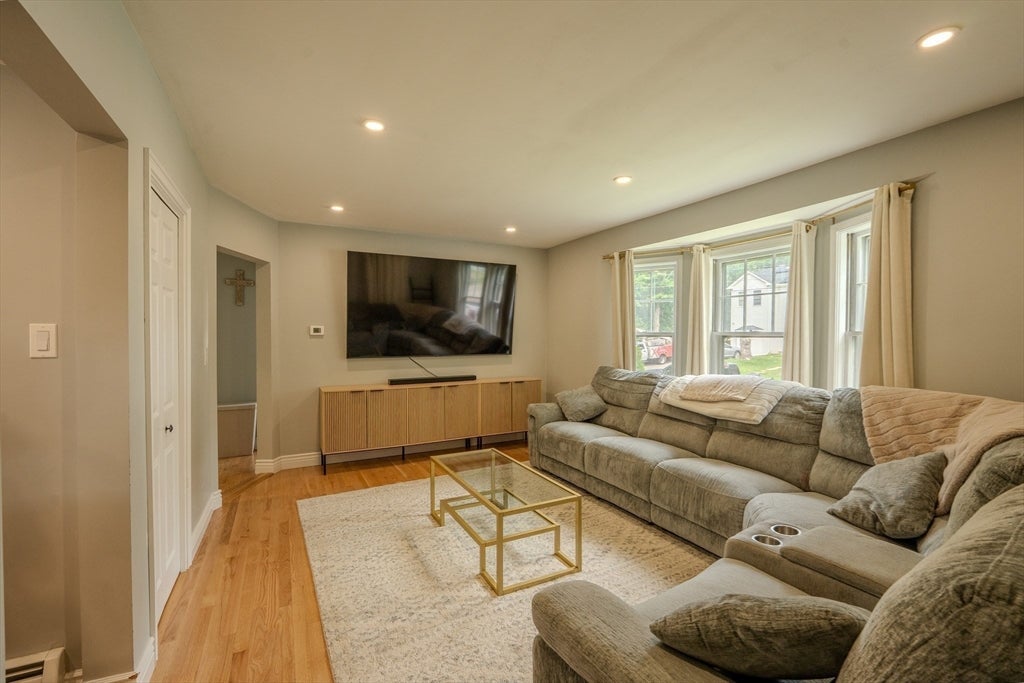 40 Oneida Ave, Brockton, MA, 40 Oneida Ave, Brockton, MA Photo #6