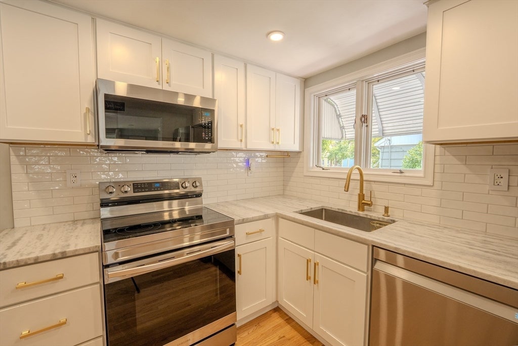 40 Oneida Ave, Brockton, MA, 40 Oneida Ave, Brockton, MA Photo #9