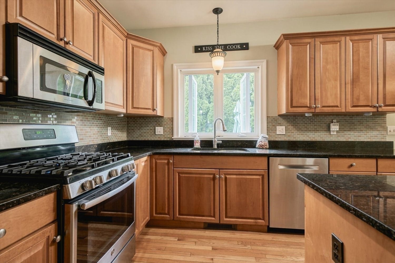 24 Monroe St, Amesbury, MA, 24 Monroe St, Amesbury, MA Photo #10