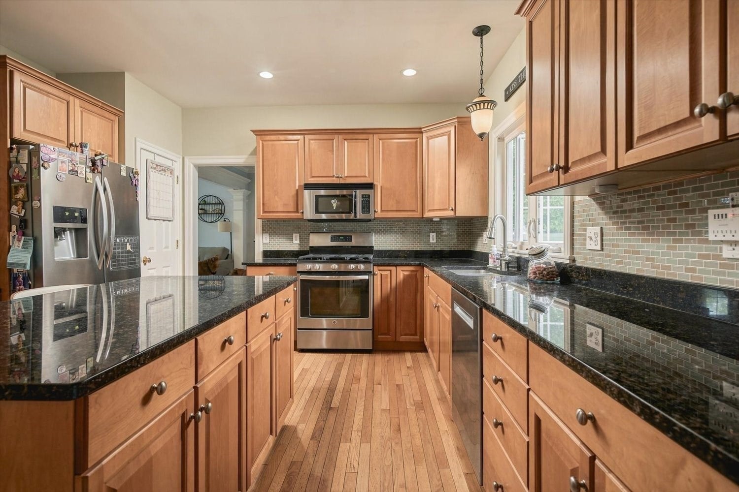 24 Monroe St, Amesbury, MA, 24 Monroe St, Amesbury, MA Photo #9