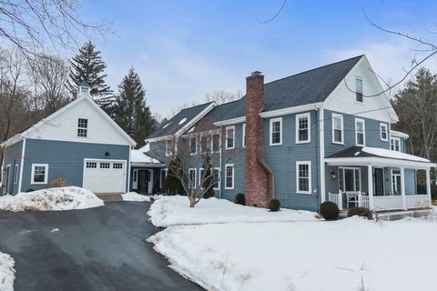 22 Main St Dover MA 02030