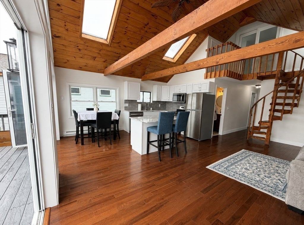 498 No End Blvd 3