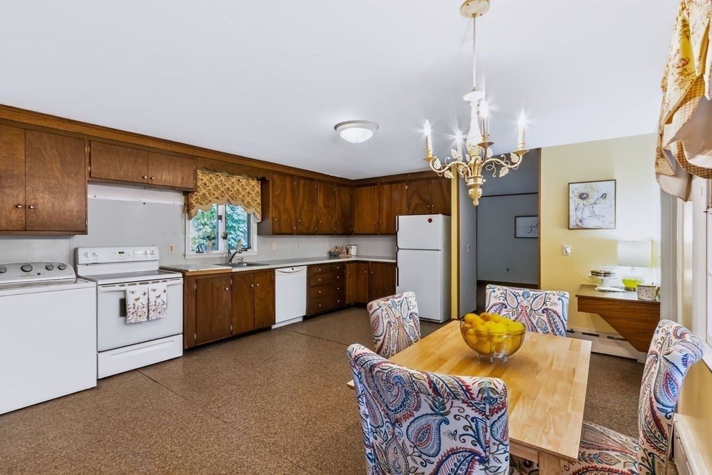 61 Page Road, North Attleboro, MA, 61 Page Road, North Attleboro, MA Photo #6