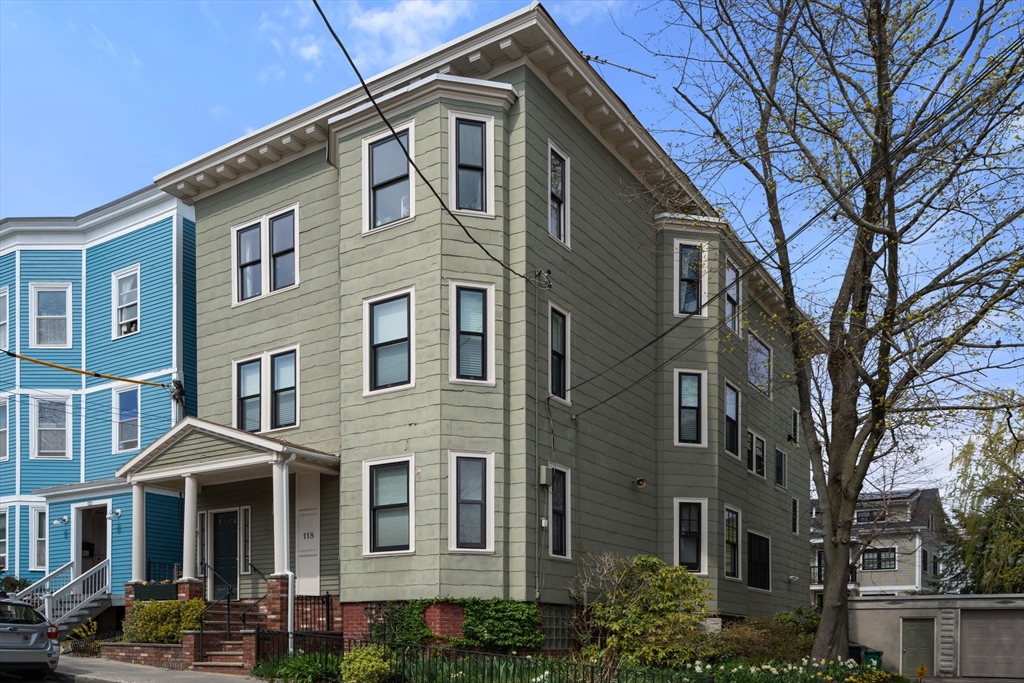 118 Kinnaird St #2, Cambridge, MA, 118 Kinnaird St #2, Cambridge, MA Photo #1