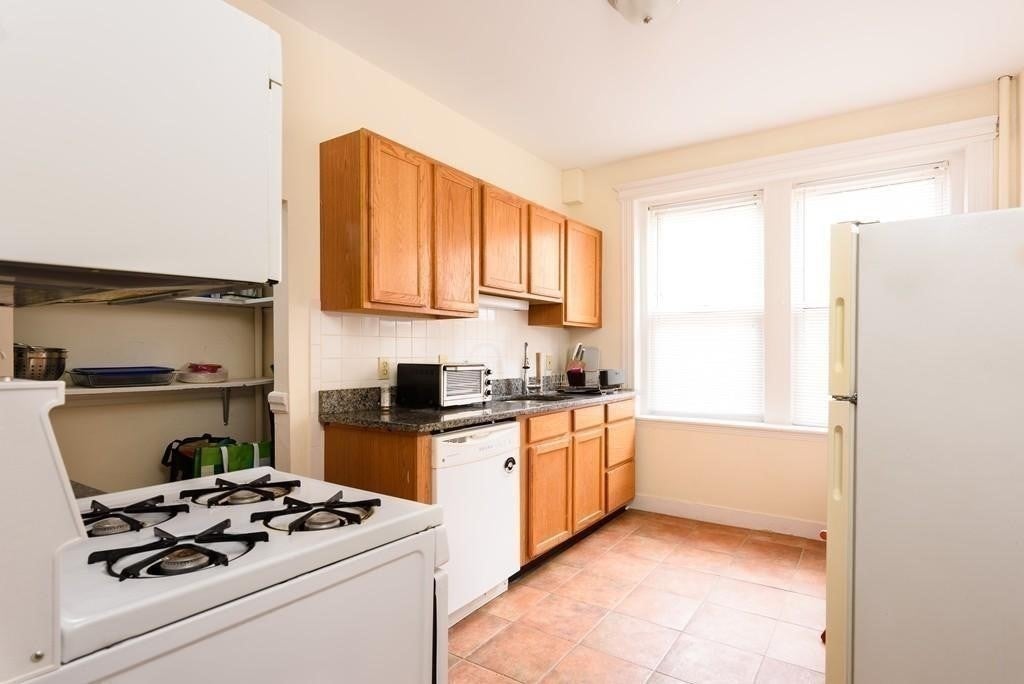333 Harvard ST #l2, Cambridge, MA Photo #10