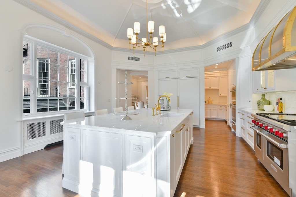 20 Chestnut St. 1