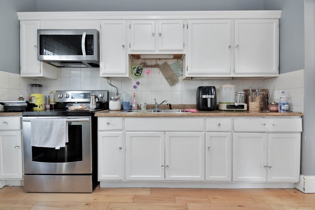87 Abbott St, Lawrence, MA Photo #9