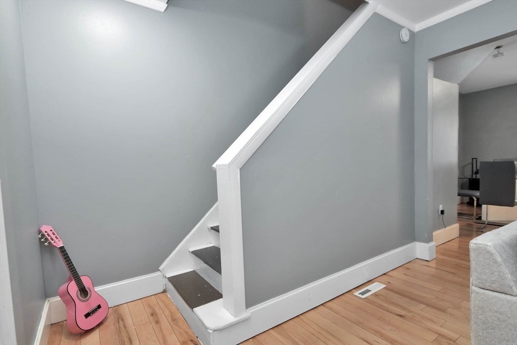 87 Abbott St, Lawrence, MA Photo #4