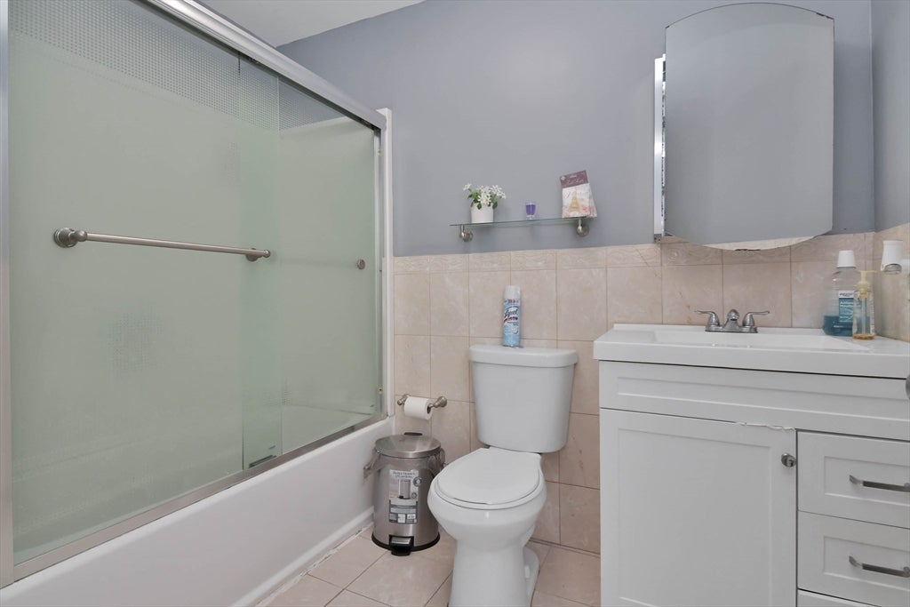 87 Abbott St, Lawrence, MA Photo #21