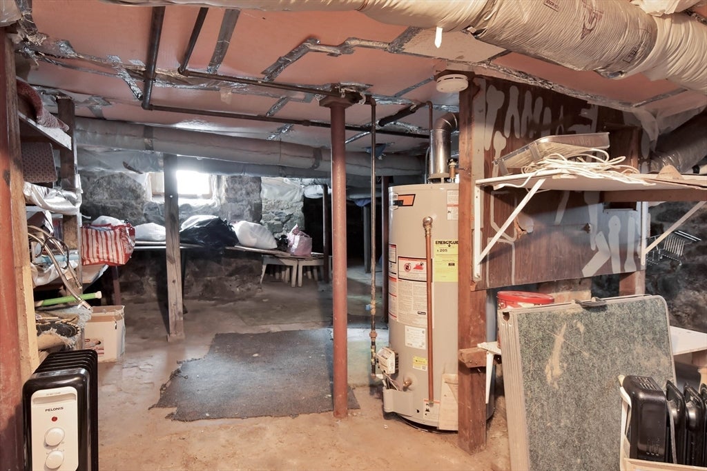 87 Abbott St, Lawrence, MA Photo #33