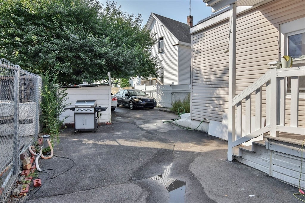 87 Abbott St, Lawrence, MA Photo #30