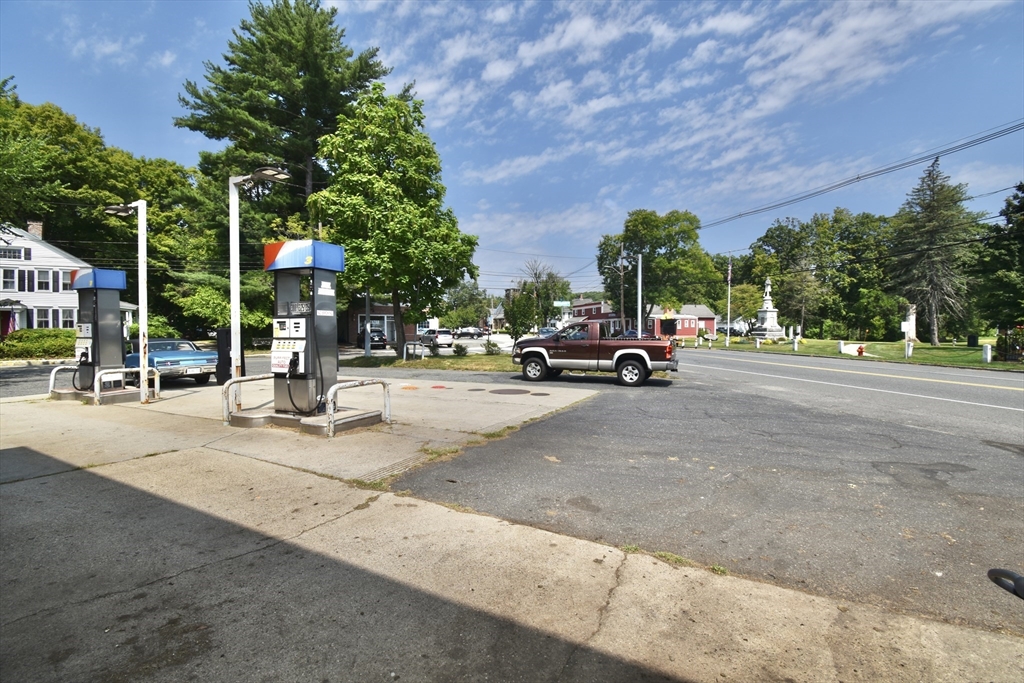 467 Main St