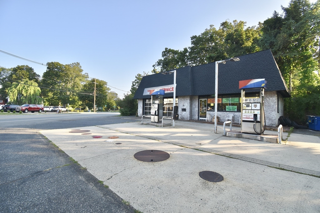 467 Main St