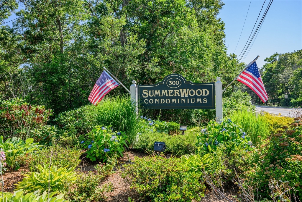 300 Falmouth Rd 9E