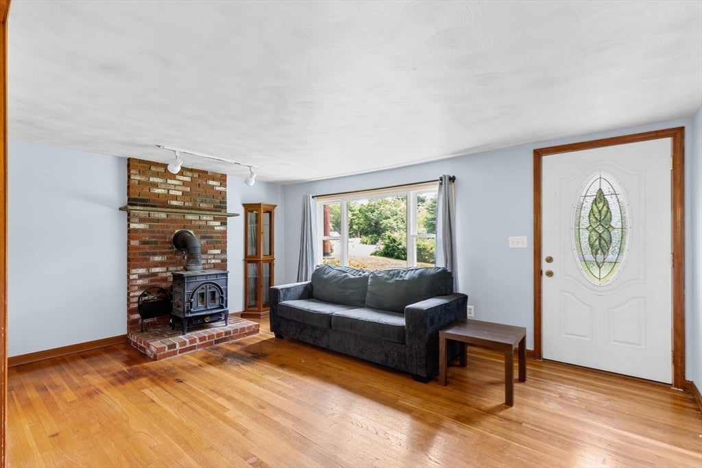71 Lake St, Pembroke, MA, 71 Lake St, Pembroke, MA Photo #10