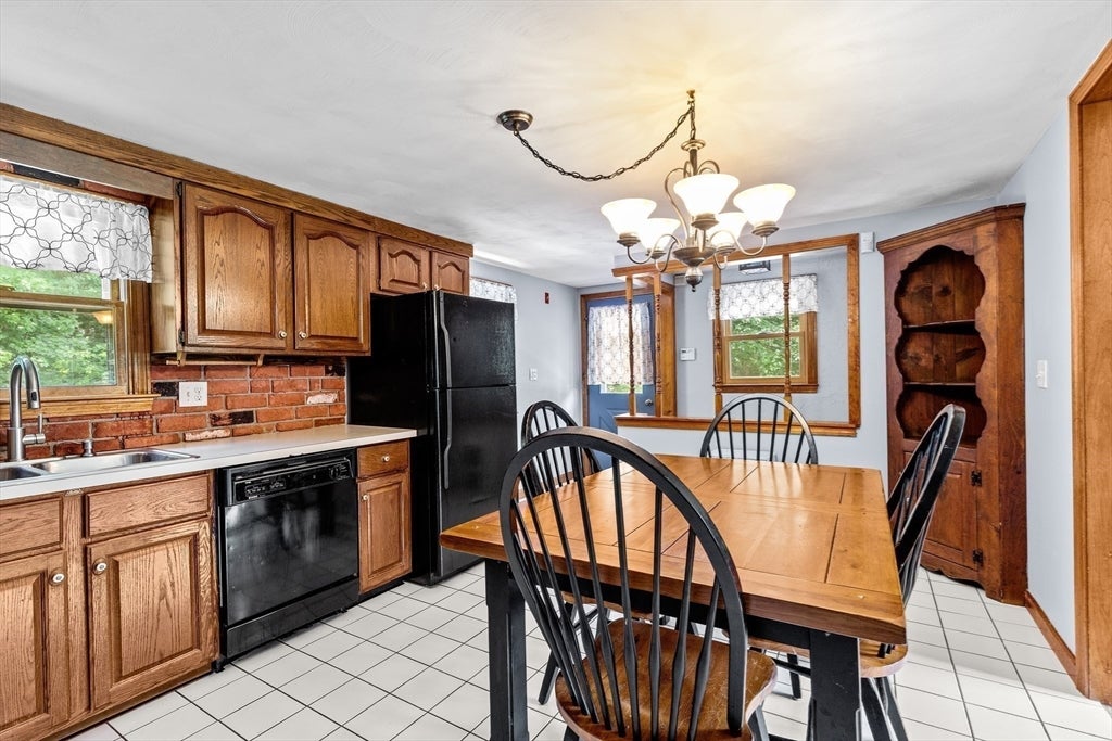 71 Lake St, Pembroke, MA, 71 Lake St, Pembroke, MA Photo #4
