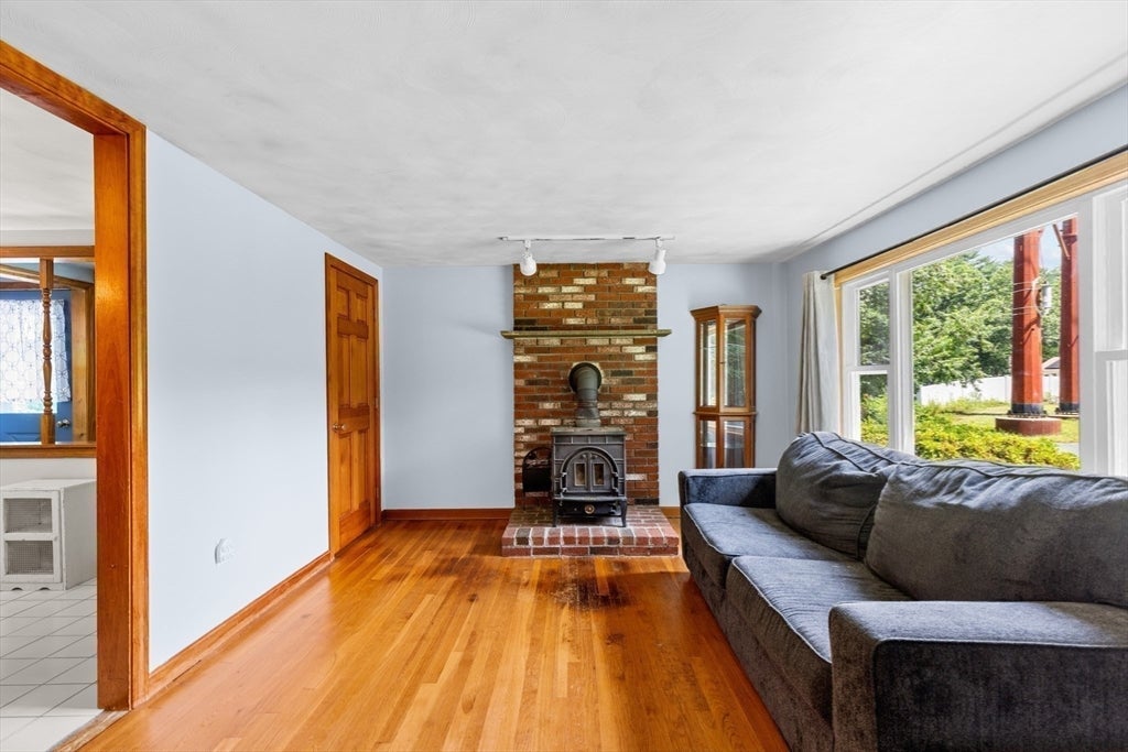71 Lake St, Pembroke, MA, 71 Lake St, Pembroke, MA Photo #11