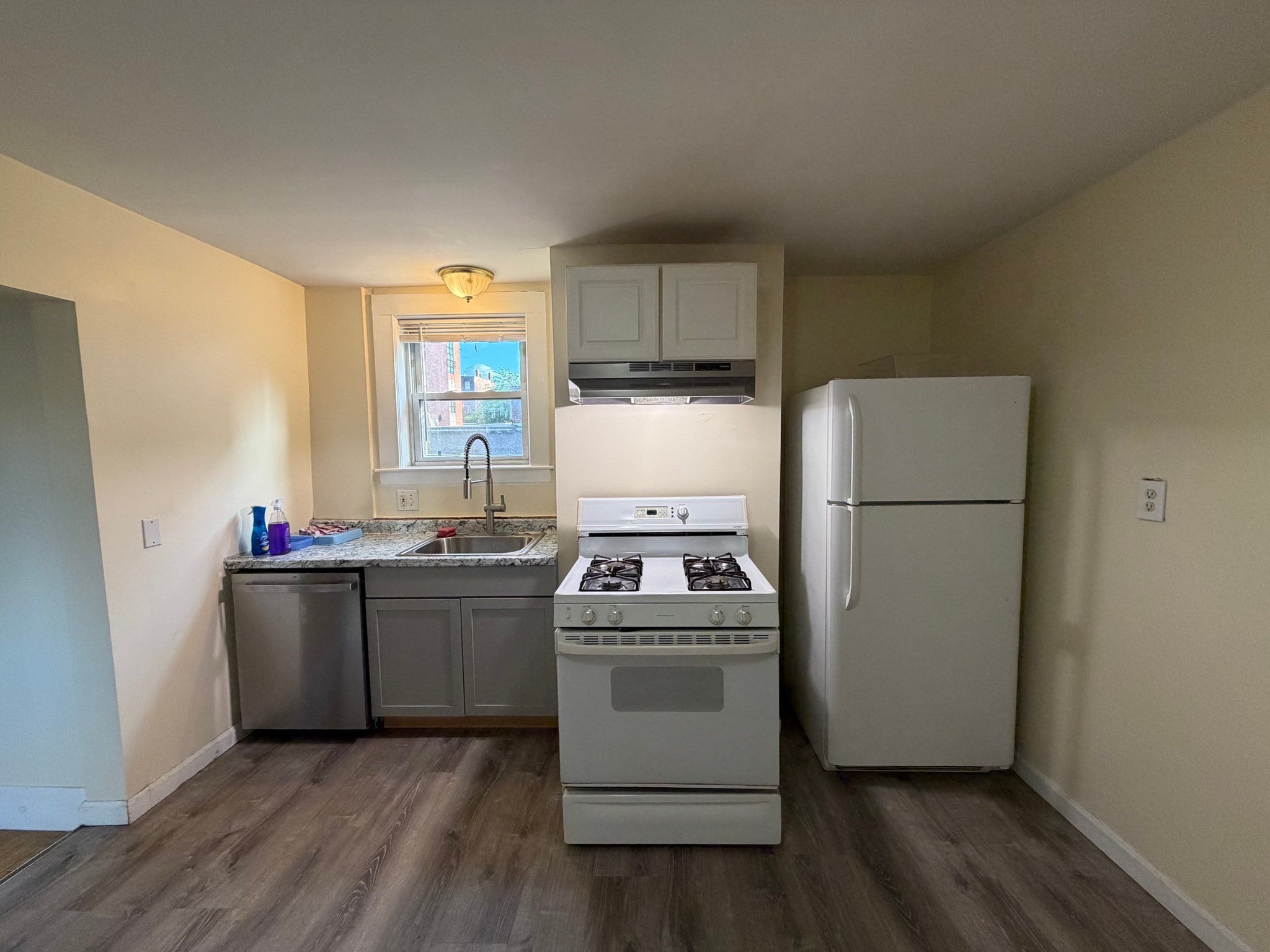 68 Gore St #2, Cambridge, MA Photo #2