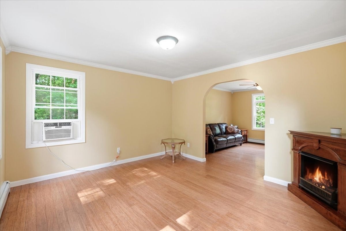 8 Rebecca Rd
