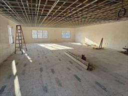 Plainville, Massachusetts 02762, United States, ,2 BathroomsBathrooms,Residential,Active,88125