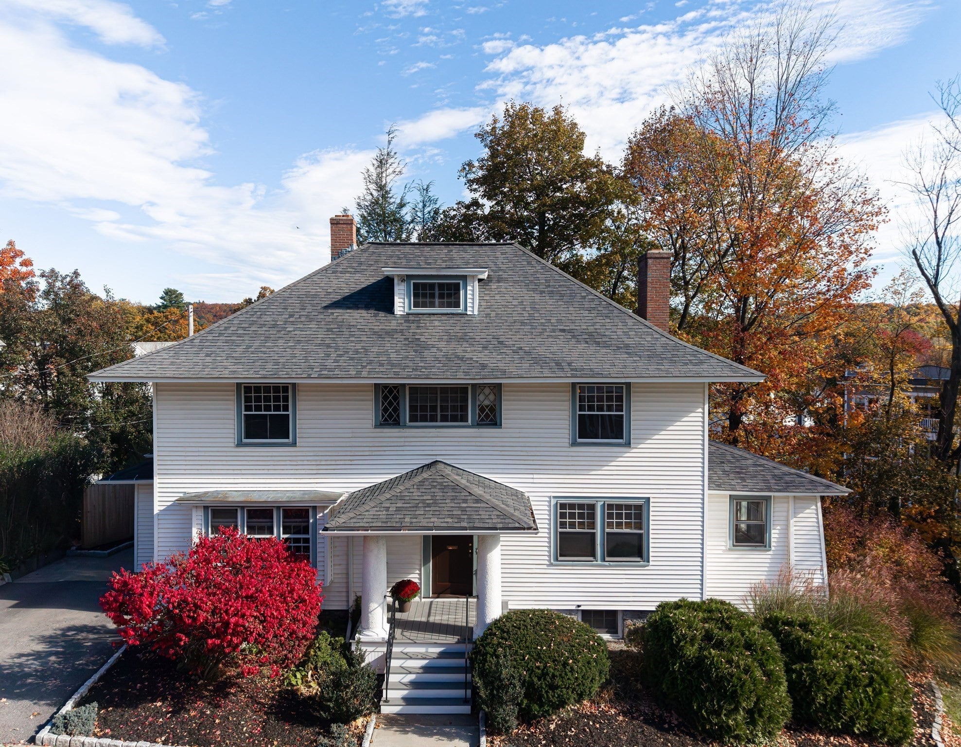 Photo of 821 Pleasant Street, Worcester, MA