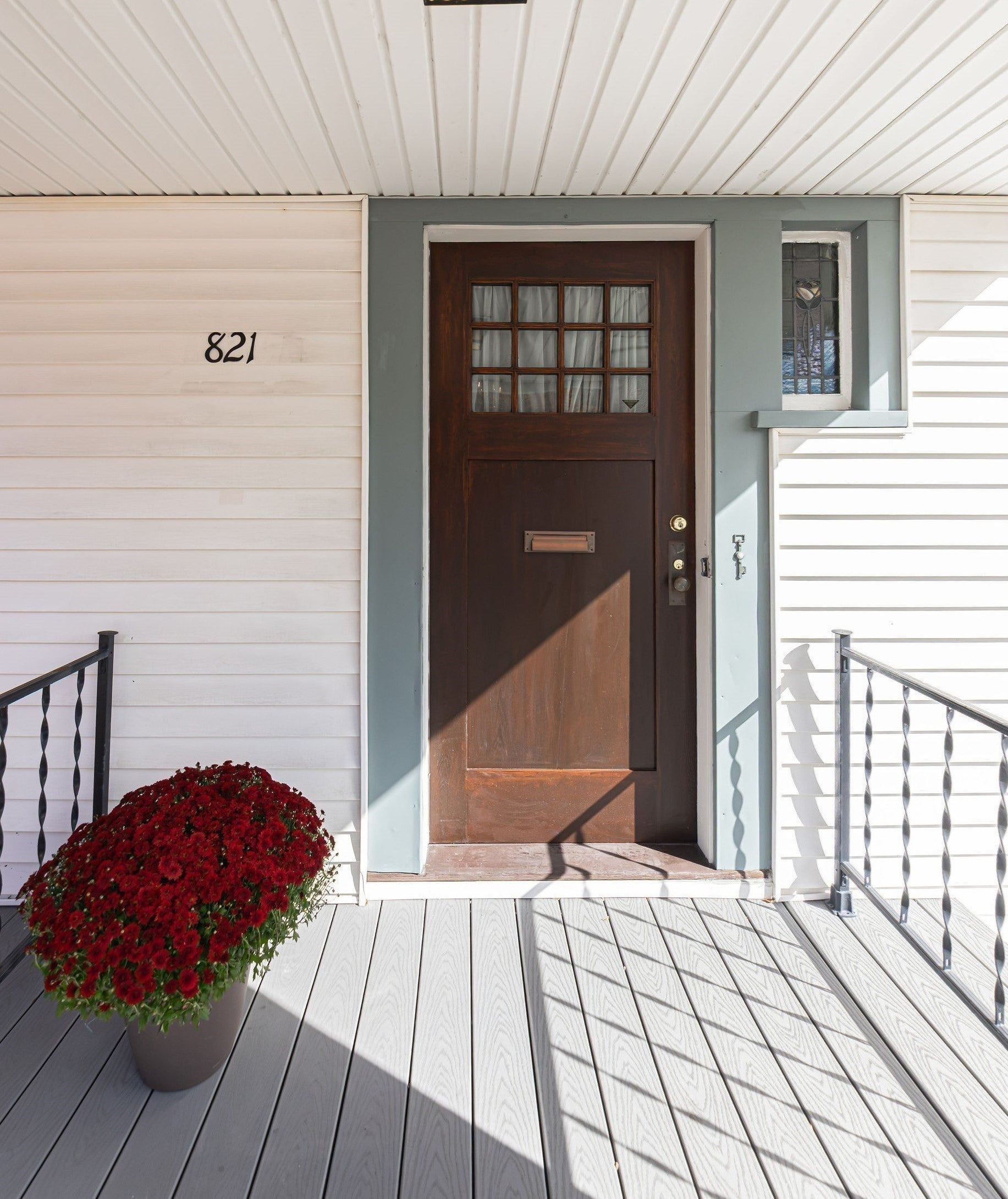 821 Pleasant Street