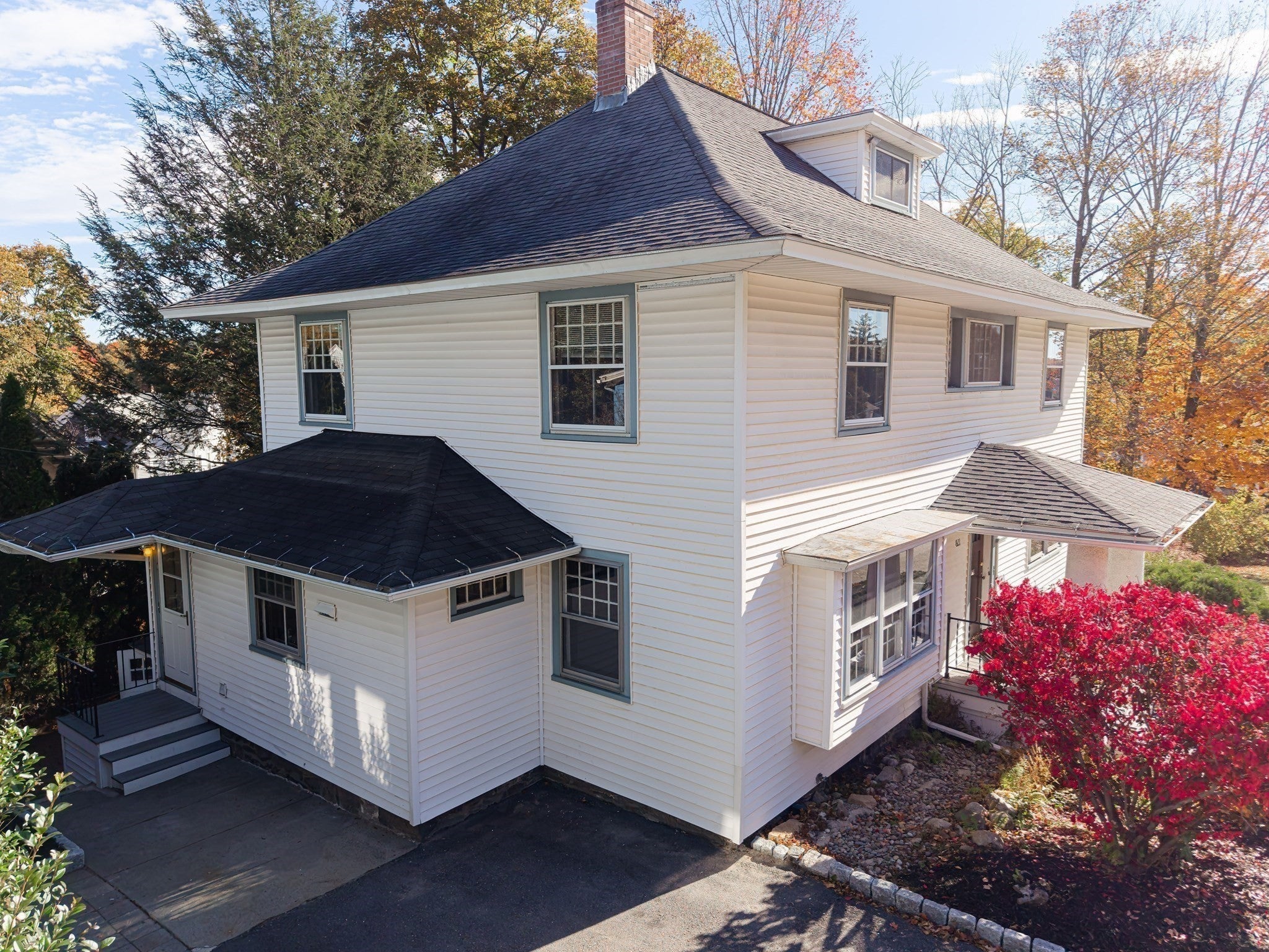 821 Pleasant Street