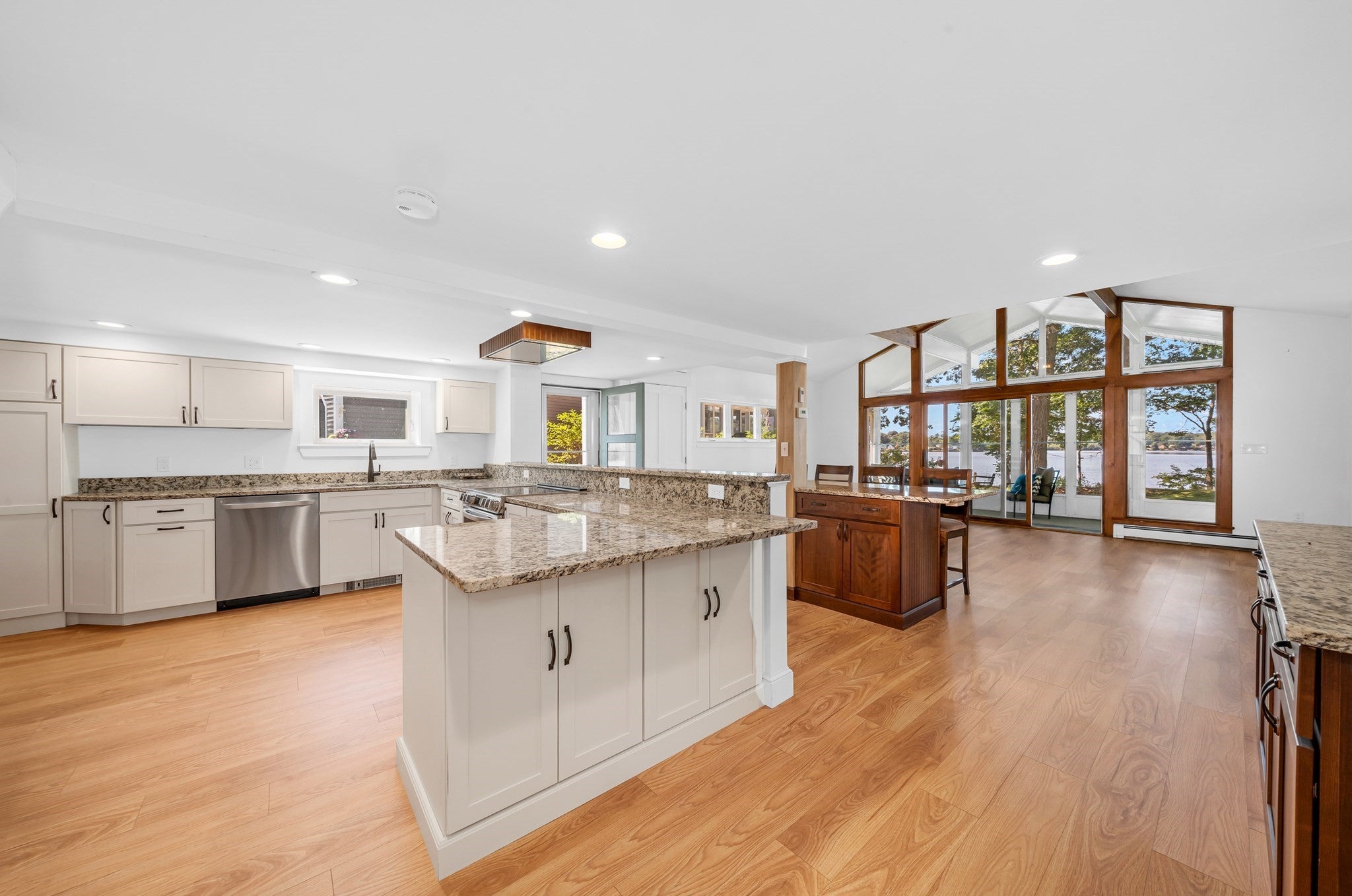 22 Lake Attitash Rd, Amesbury, MA, 22 Lake Attitash Rd, Amesbury, MA Photo #7