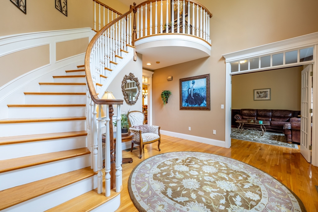 29 Hoveys Pond Dr