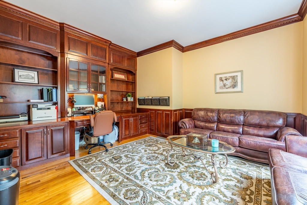 29 Hoveys Pond Dr
