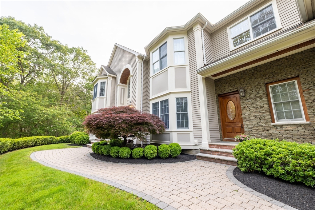 29 Hoveys Pond Dr