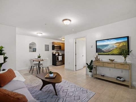 12 Arizona Ter 2 Arlington MA 02474