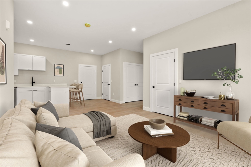 7 Cross St 204