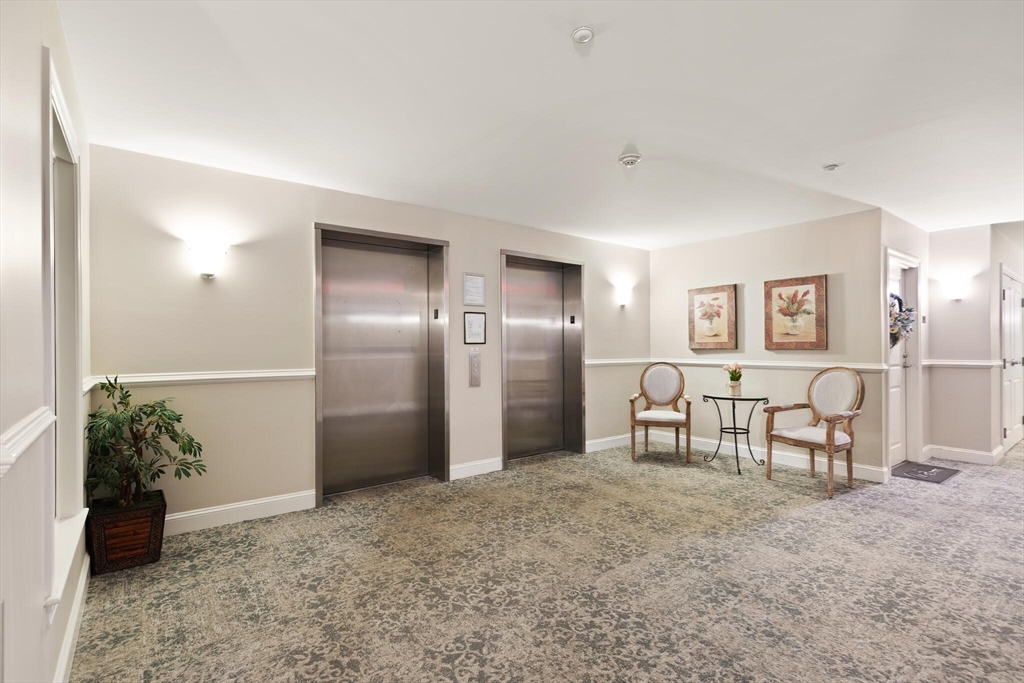 8 Crowninshield St 111