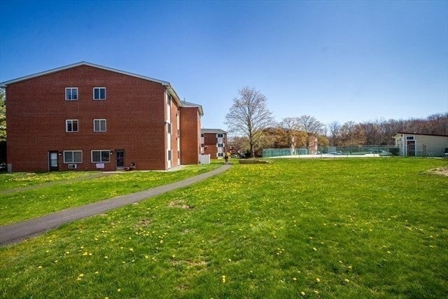 18 Dailey St #L, Attleboro, MA Photo #8