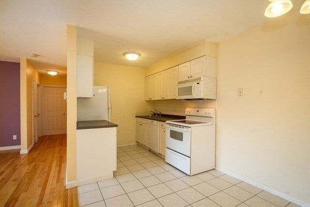 18 Dailey St #L, Attleboro, MA Photo #13