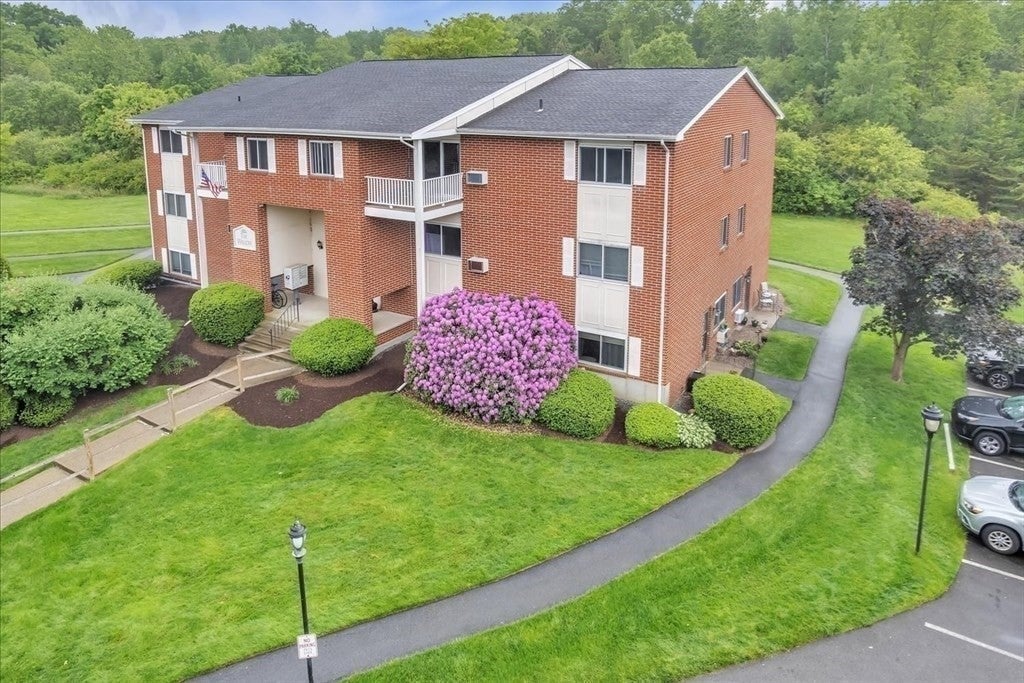 Photo of 18 Dailey St, Attleboro, MA
