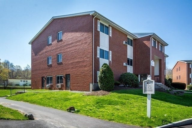 18 Dailey St L
