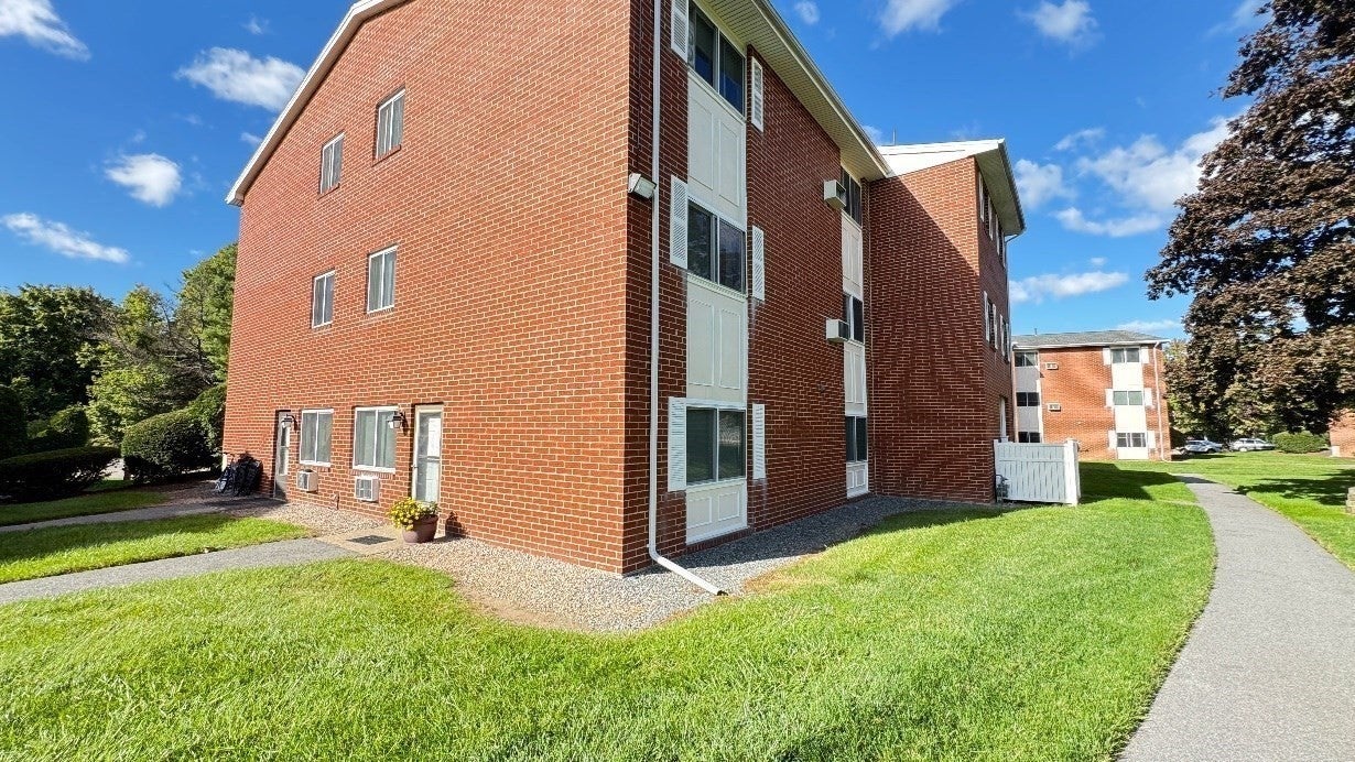 18 Dailey St #L, Attleboro, MA Photo #27