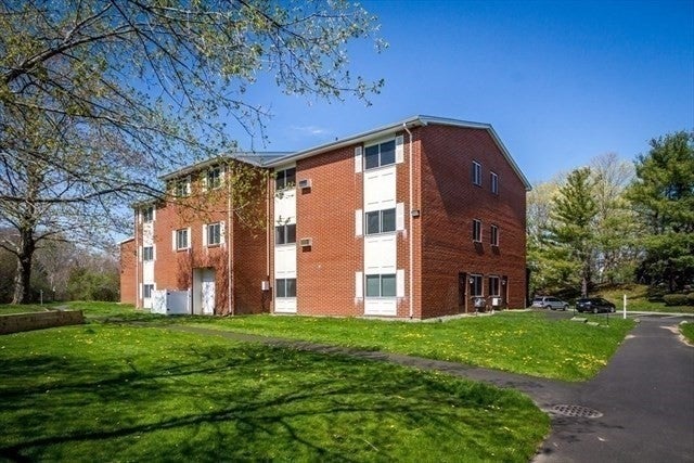 18 Dailey St #L, Attleboro, MA Photo #11