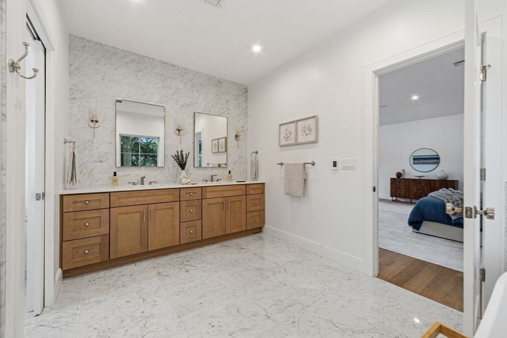 35 Fairview Ave, Lynnfield, MA Photo #22