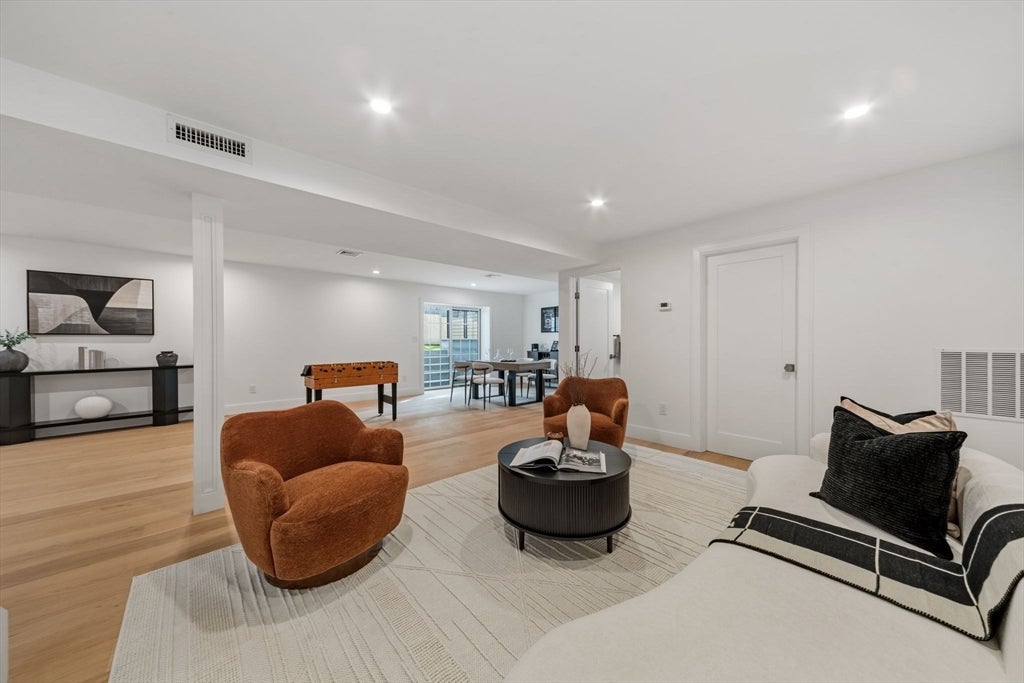 35 Fairview Ave, Lynnfield, MA Photo #31
