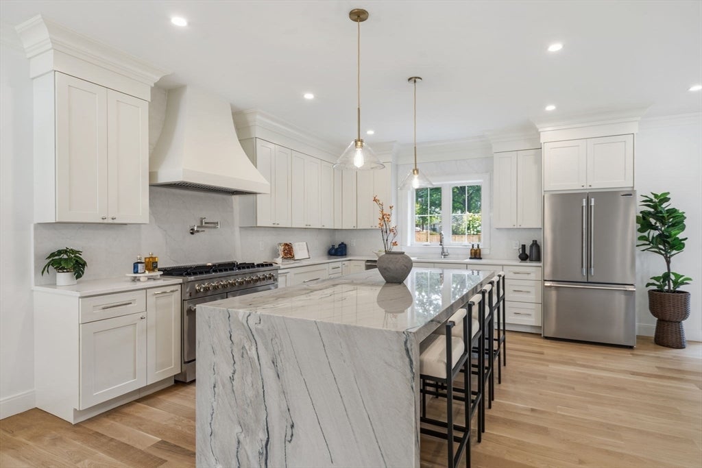 35 Fairview Ave, Lynnfield, MA Photo #6