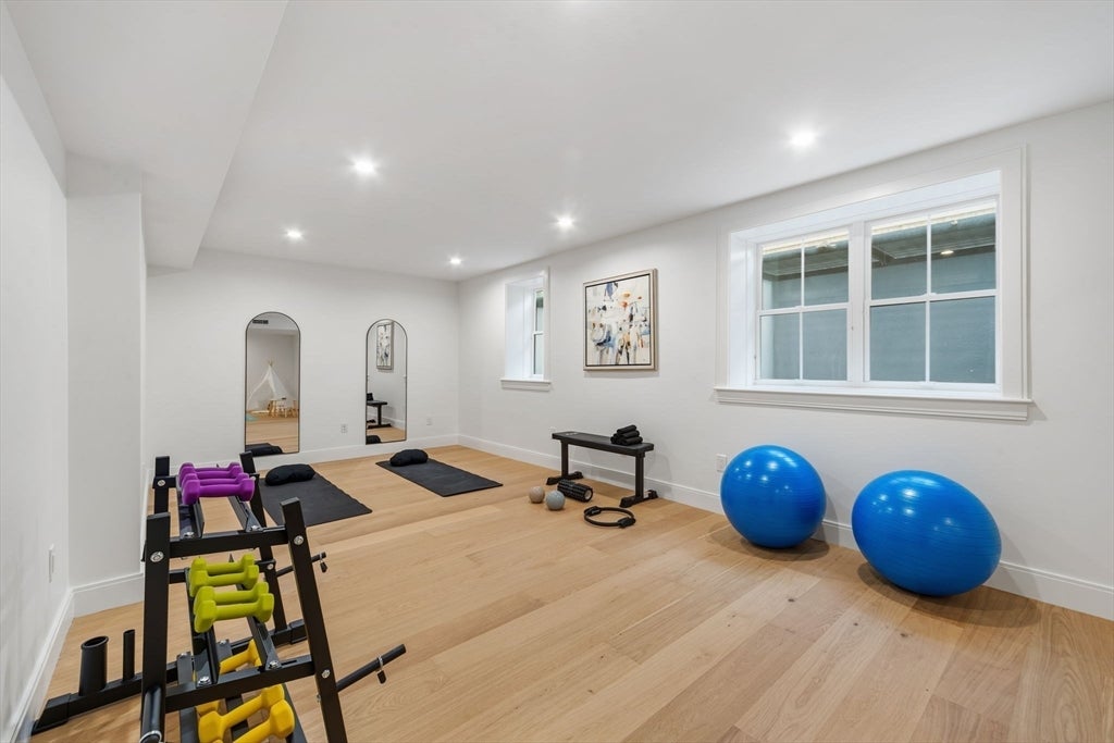 35 Fairview Ave, Lynnfield, MA Photo #29